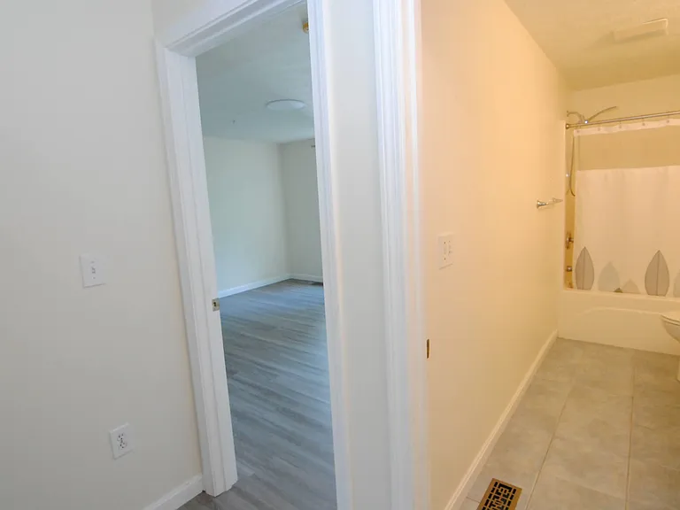 68 Georgetown Dr — Photo 33