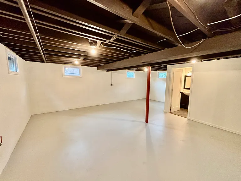 8014 Falmouth St — Photo 10