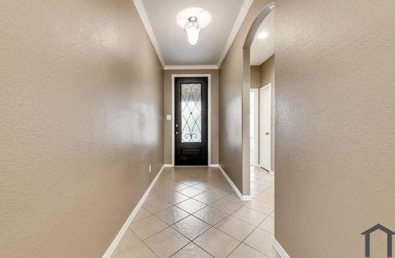 2nd image of 1113 Crest Meadow Dr