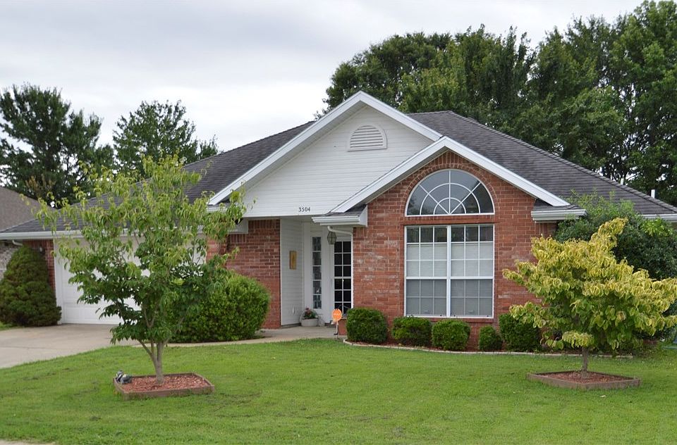 1st image of 3504 E Mockingbird Ln