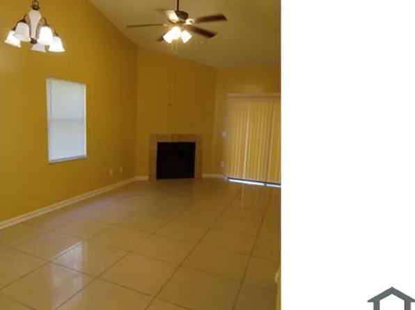 7631 Indian Lakes Dr APT 4, Jacksonville, FL 32210
