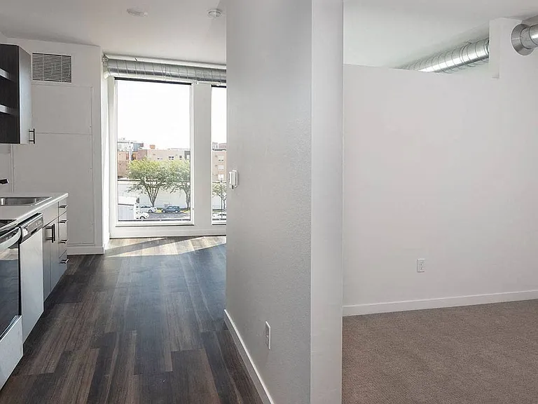 The Landing at 1001 NP — Photo 52