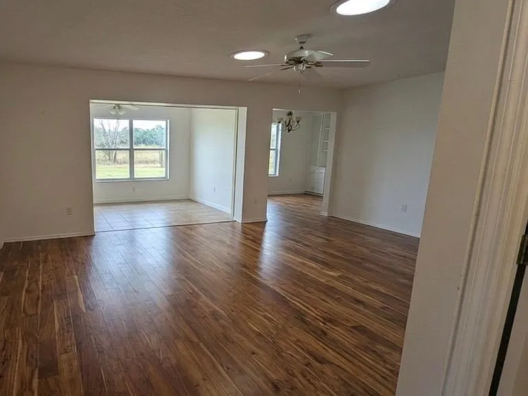 4155 Prudence Dr — Photo 4
