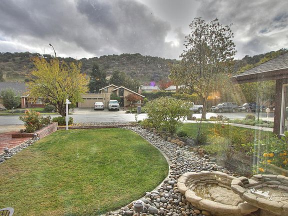 4th image of 669 Mary Evelyn Dr