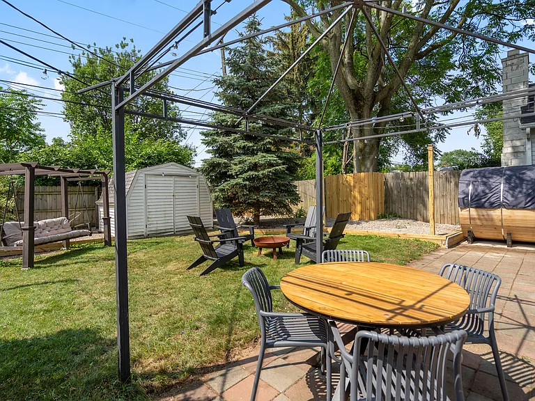 2128 Garfield St — Photo 49