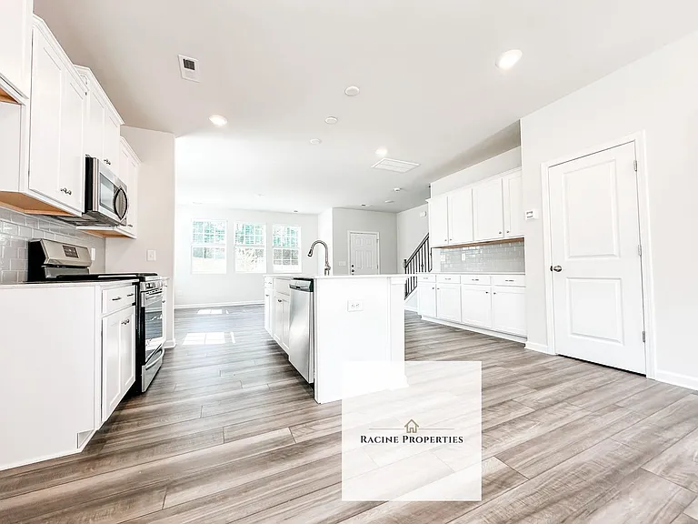 1 Trakas Ct — Photo 4