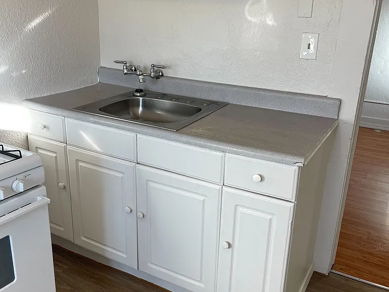 545 N California St #11 — Photo 1
