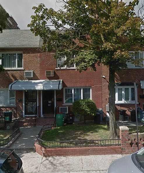 1st image of 222 Bay 48 St