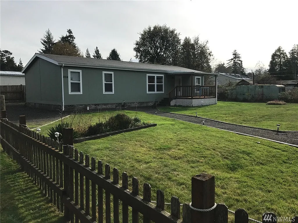 2214 266th Ln photo 1