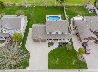 28 Rhine Meadow Rd, Woolwich, ON N0B2M1