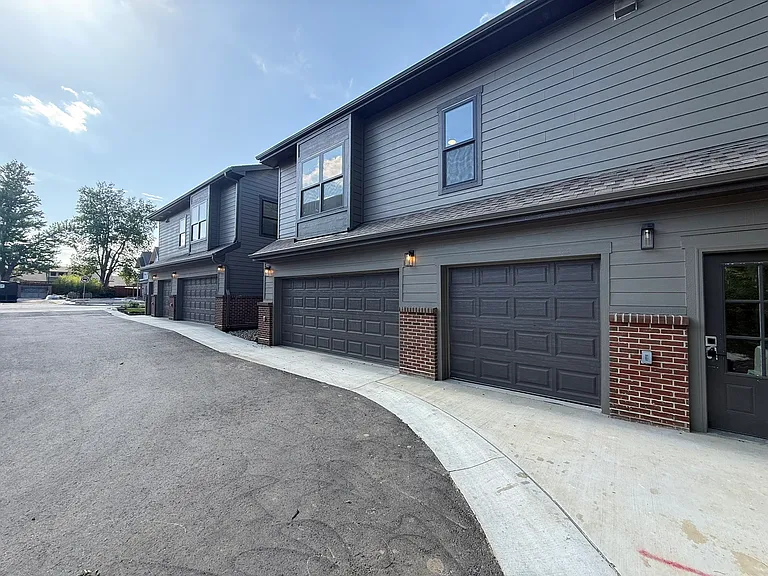 8113 Greystone St — Photo 13