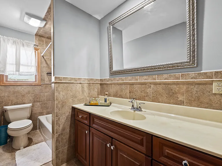 391 Taylor Ave #2 — Photo 7