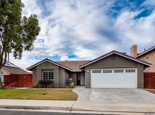 3221 Chuckwagon St, Bakersfield, CA 93312