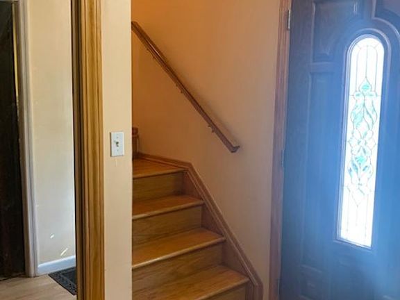 3rd image of 31 Lyndale Ln