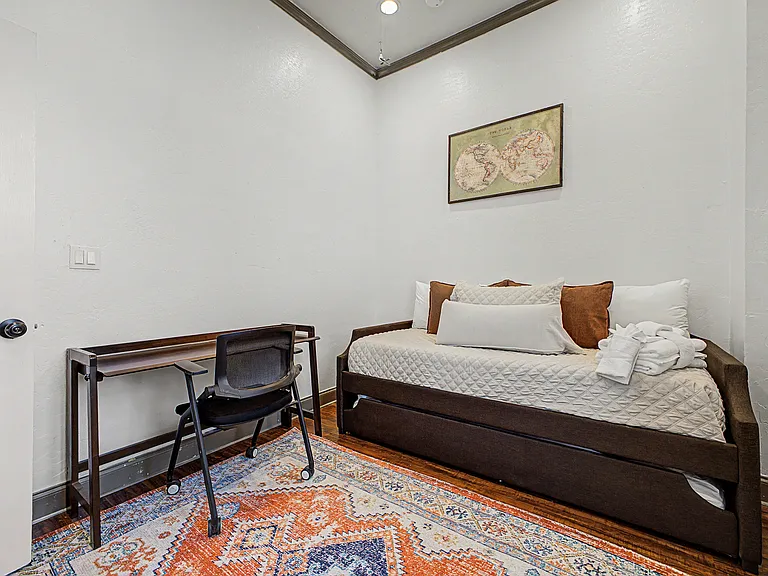 1150 E Pierce St #1 — Photo 7