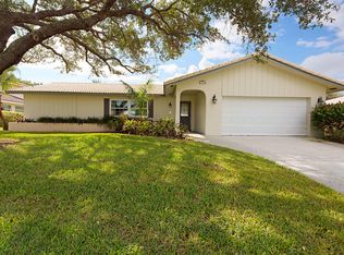 1918 Ascott Rd, North Palm Beach, FL 33408