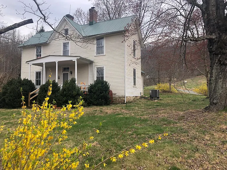 2120 Drovers Ln — Photo 11