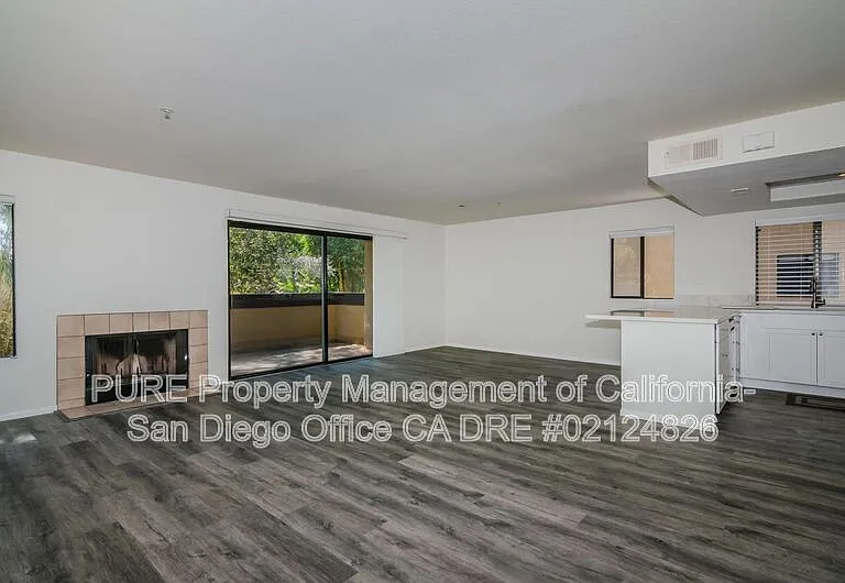 1680 N Coast Highway 101 #44 — Photo 1