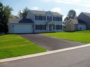 1009 Castle Rock Cir, Webster, NY 14580