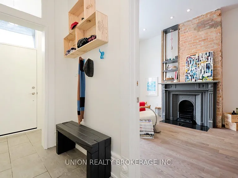 66 Lansdowne Ave #1 — Photo 2