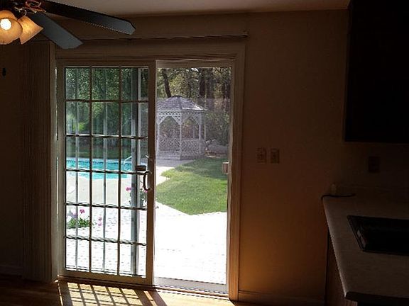 5th image of 125 Stonehedge Drive