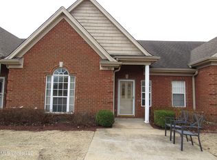 910 Cardinal Ln, Hernando, MS 38632