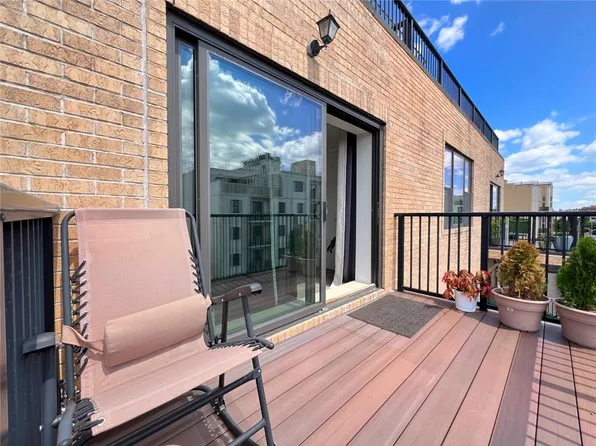 407 Ocean View Avenue image 23 of 28