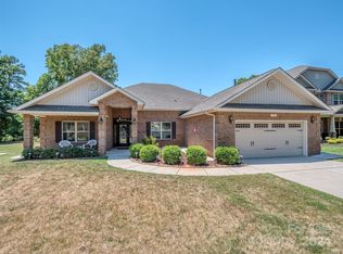 6319 Pine Chapel Dr, Charlotte, NC 28273