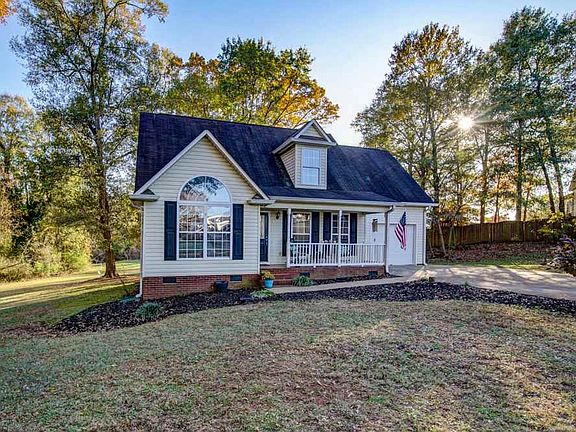 3rd image of 570 Plantation Creek Dr