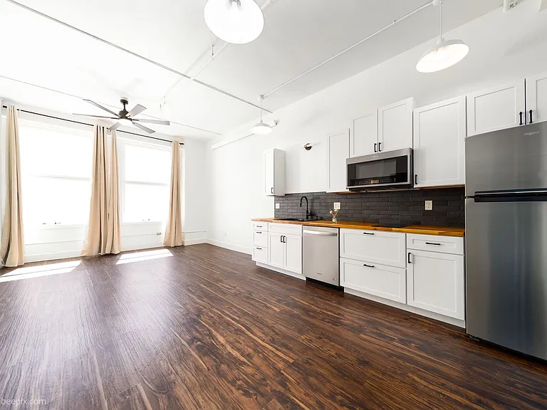 7 S Howard St — Photo 11