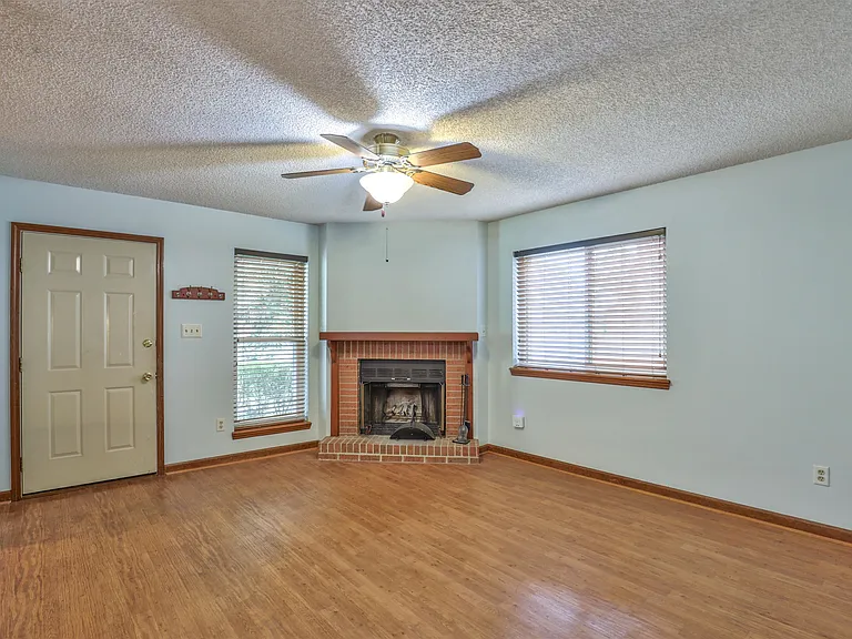 1609 Willow Bend Way #A — Photo 5