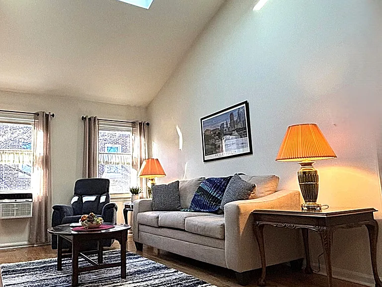 836 S Howard St #B — Photo 11