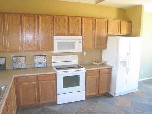 5th image of 12213 W Winslow Ave