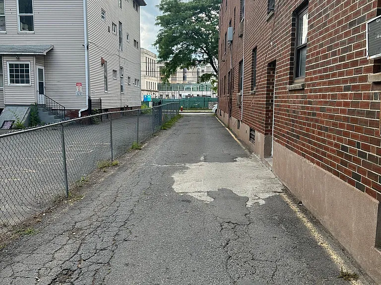 22 Atwood St #C4 — Photo 23