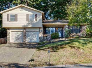 3 Cherrywood Ct, Little Rock, AR 72211