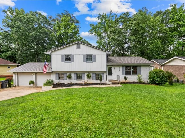 6628 Londonderry Dr, Morrow, GA 30260