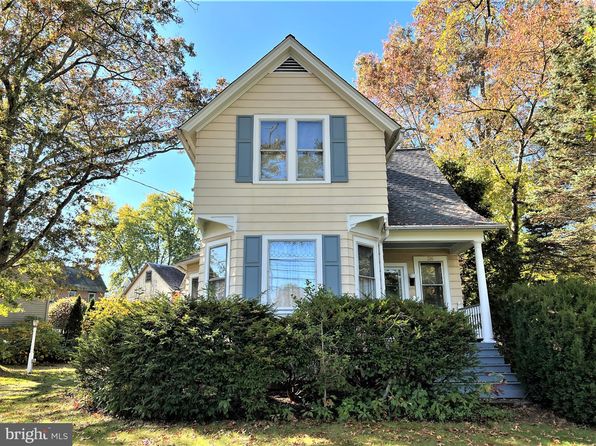 726 Blooming Glen Rd