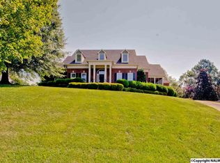 2703 Treyburne Ln SE, Owens Cross Roads, AL 35763