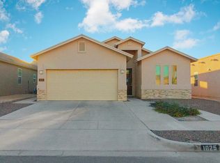 1025 Bombardier Pl, El Paso, TX 79928