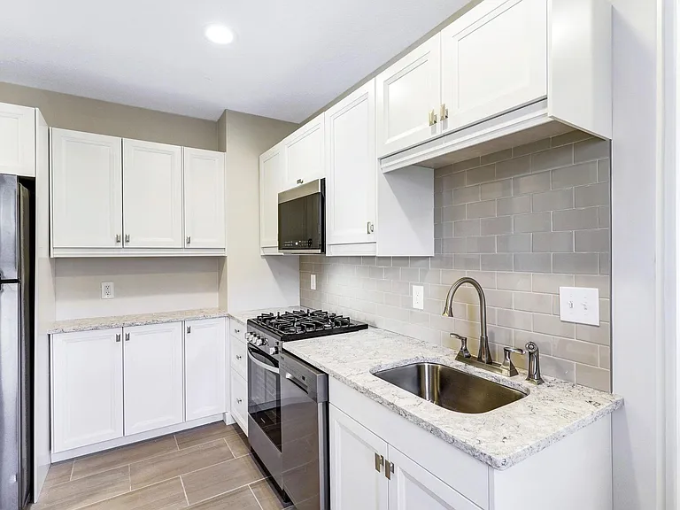 1267 Saint Clair Ave #WEST — Photo 8