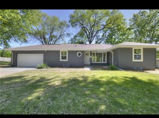 12101 E 41st St S, Independence, MO 64052