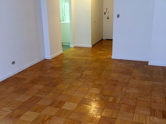 4th image of 330 E 46th St APT 11A