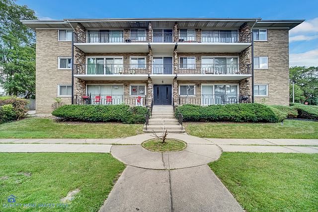 1st image of 3900 W 115th Pl NE #3