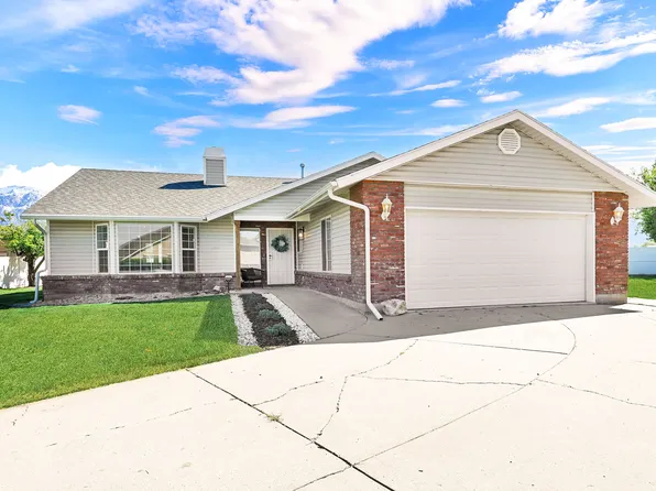 2476 W Clydesdale Ct N, Ogden, UT 84404