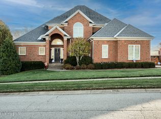 1200 Lake Bluff Cir, Louisville, KY 40245