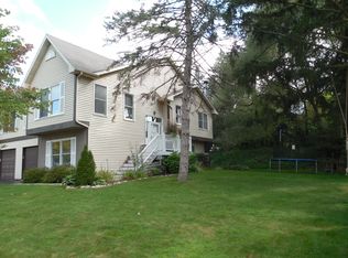 483 W South St, Lake Geneva, WI 53147
