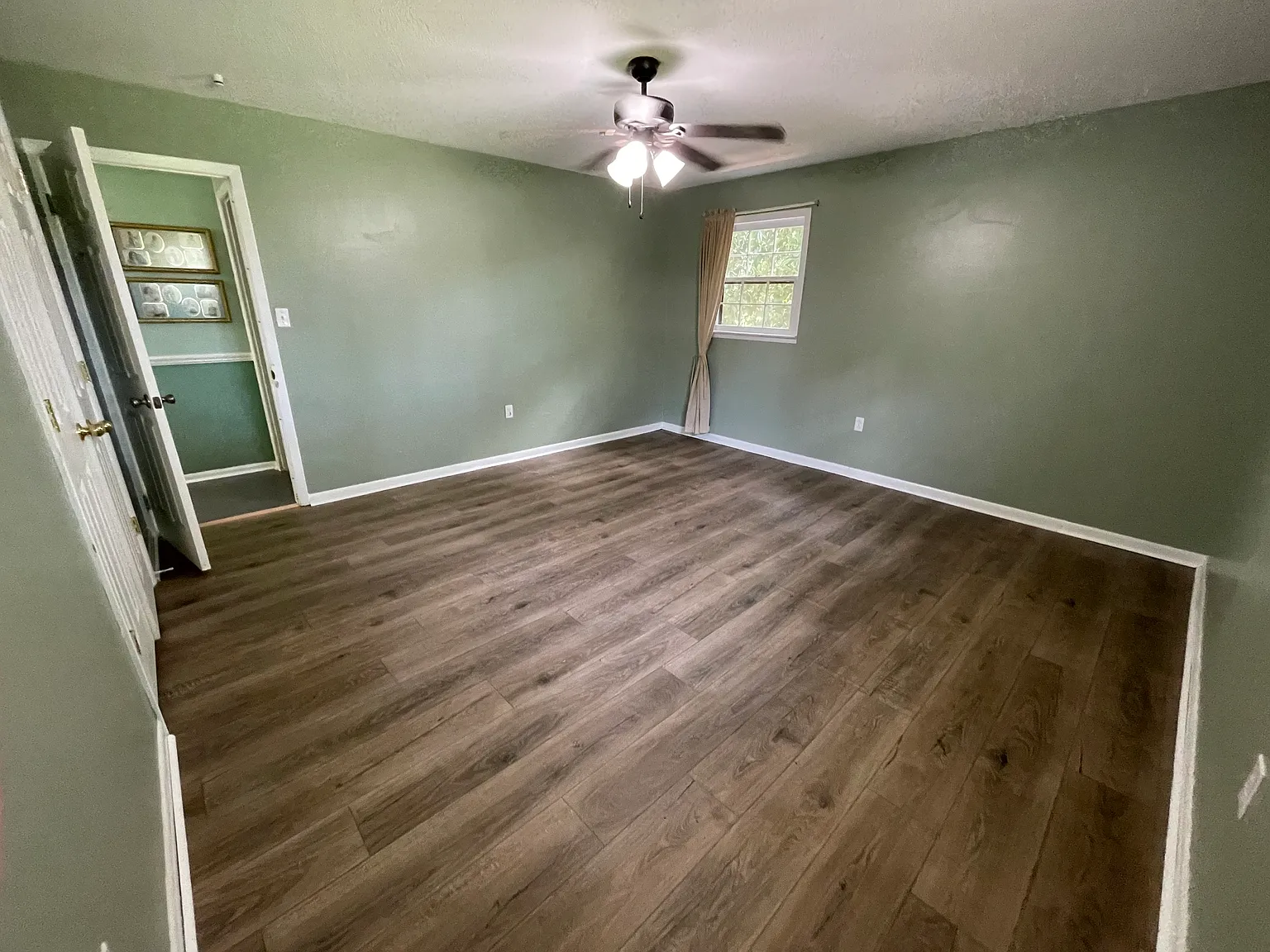 1 bed, 2504 sqft, $700 — Photo 2
