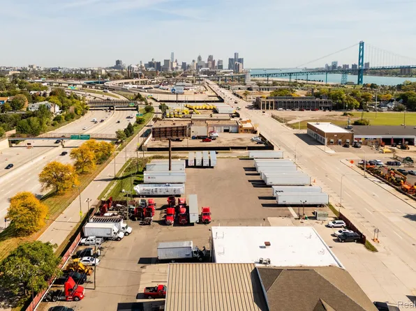 735 Hubbard St, Detroit, MI 48209