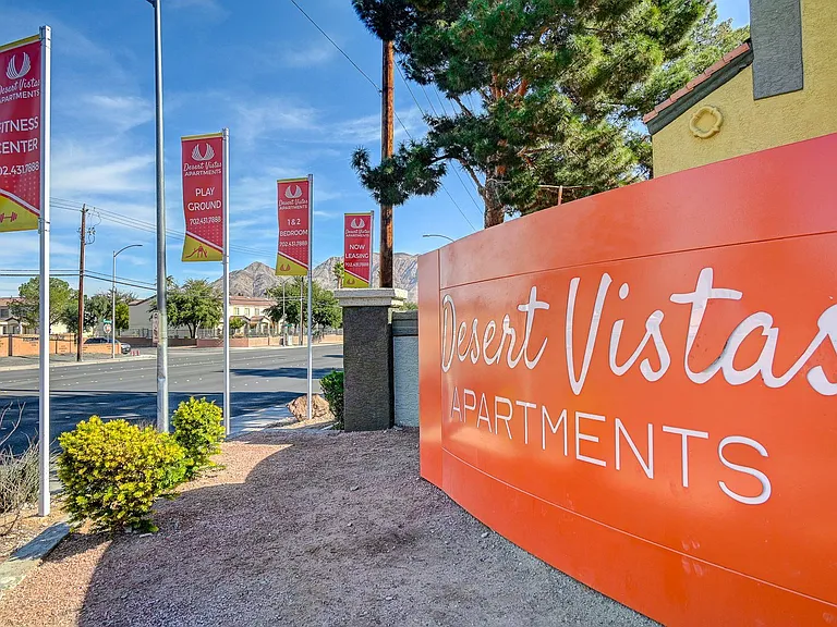 Desert Vistas Apartments — Photo 29