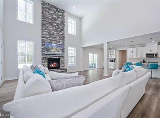 112 Lake Bluff Ct, Fredericksburg, VA